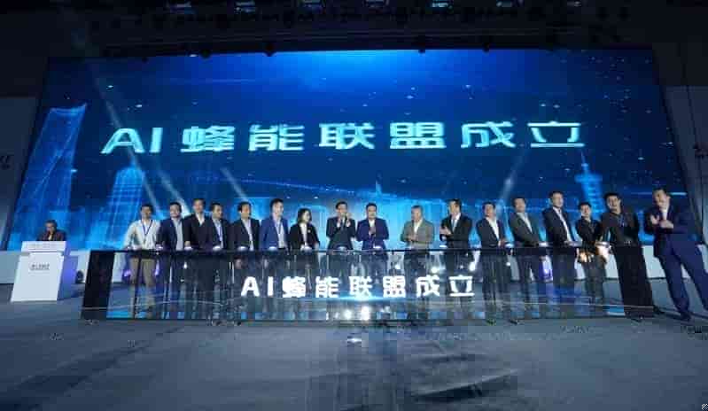 海克斯康与蜂巢能源签署战略合作协议，共同打造AI智造生态联盟