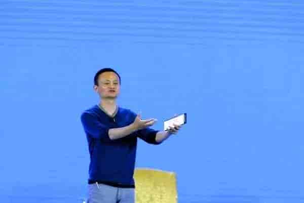 档案数据质检新科技！质检机器人畅影云检&人工档案数据检测区别