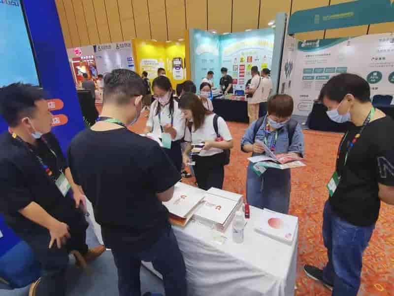 悠络客亮相2022中国连锁餐饮峰会，以黑科技助力餐饮企业高质量发展