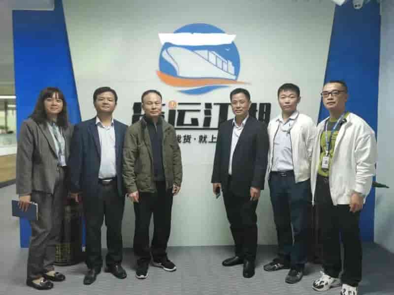 中远海运集团旗下广裕码头总经理杨炎龙一行莅临货运江湖参观交流